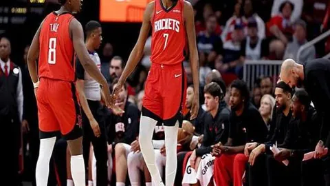 拜仁3-2力克圣保利，德甲第27轮巅峰对决瞬间集锦